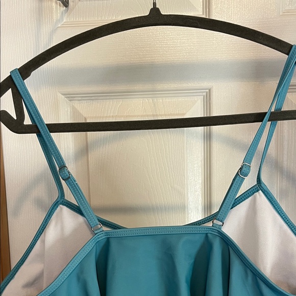 Blue Ruffled Tankini Top and Patterned High-Waist Bottoms - Picture 3 of 5